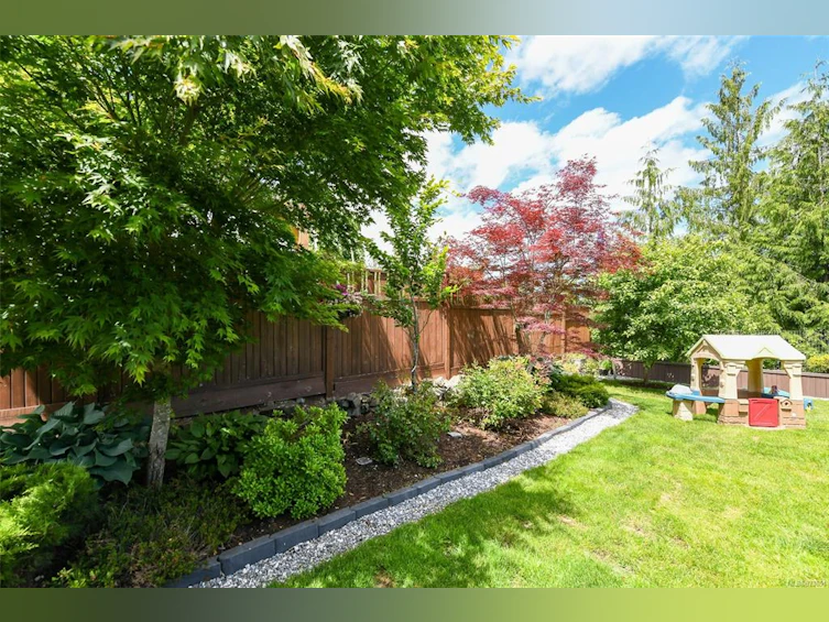 2568 Kendal Avenue, Cumberland, BC, V0R 1S0 - 7