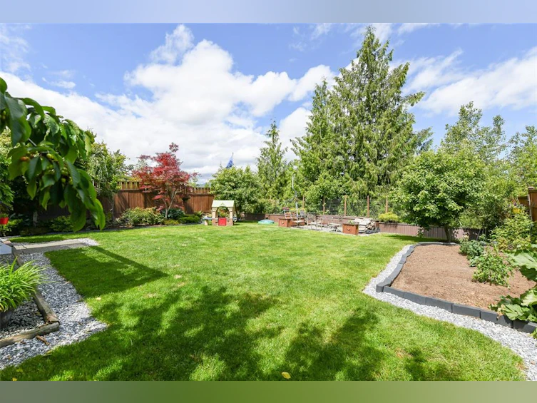 2568 Kendal Avenue, Cumberland, BC, V0R 1S0 - 38