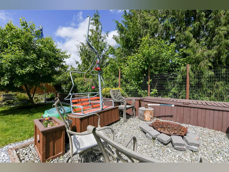 2568 Kendal Avenue, Cumberland, BC, V0R 1S0 - 39