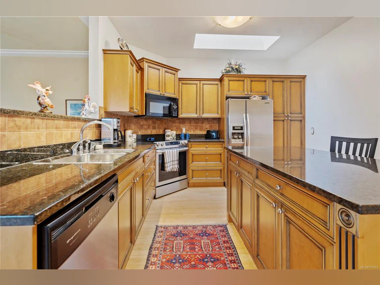11-934 Boulderwood Rise, Saanich, BC, V8Y 3G5 - 16