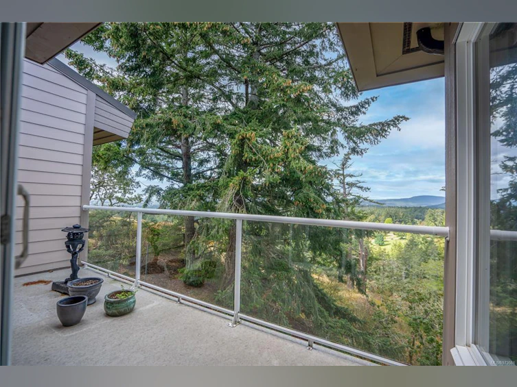 11-934 Boulderwood Rise, Saanich, BC, V8Y 3G5 - 23