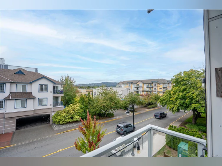 305-9864 Fourth Street, Sidney, BC, V8L 2Z4 - 21