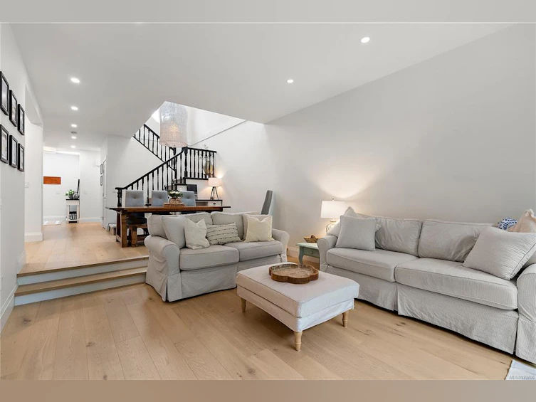 2-5187 Cordova Bay Road, Saanich, BC, V8Y 1N7 - 3