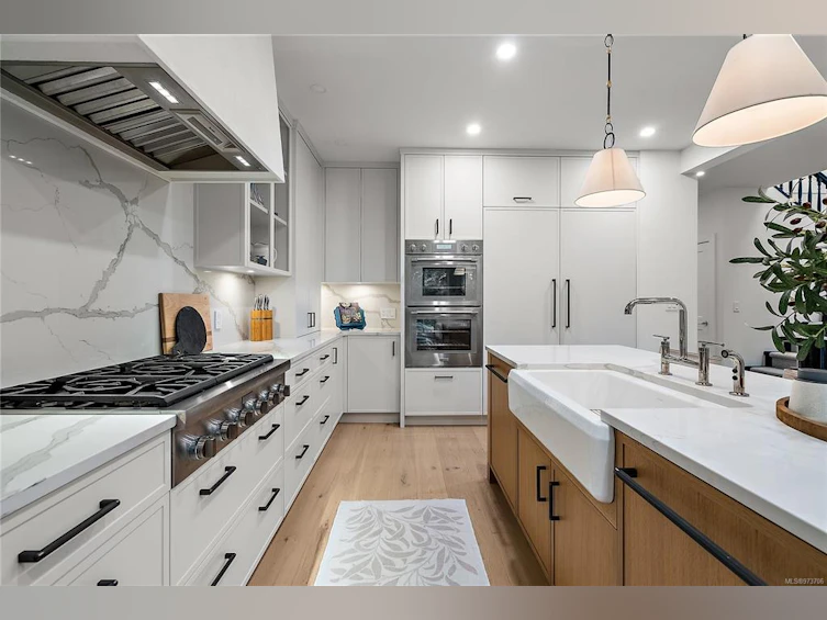 2-5187 Cordova Bay Road, Saanich, BC, V8Y 1N7 - 9