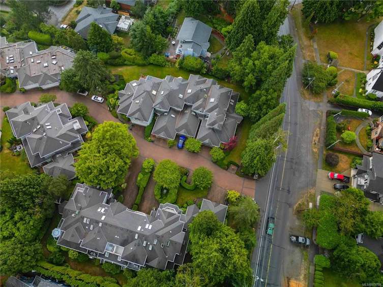 2-5187 Cordova Bay Road, Saanich, BC, V8Y 1N7 - 33