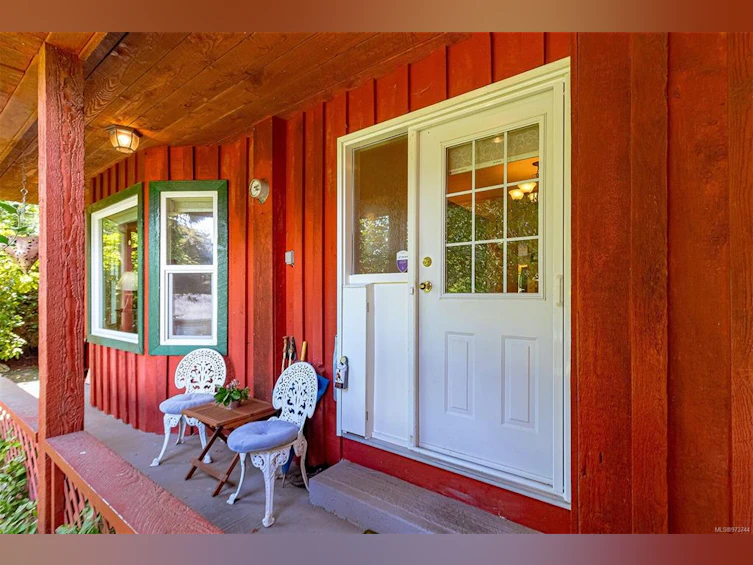 3880 Red Baron Place, Cobble Hill, BC, V0R 1L0 - 4