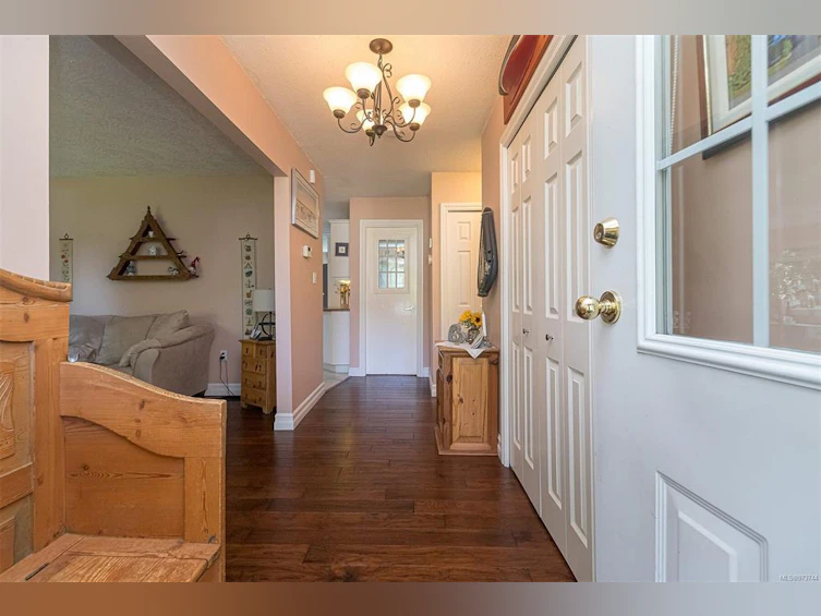 3880 Red Baron Place, Cobble Hill, BC, V0R 1L0 - 5