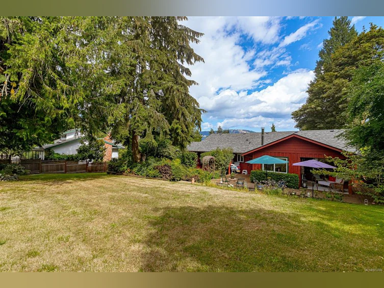 3880 Red Baron Place, Cobble Hill, BC, V0R 1L0 - 38