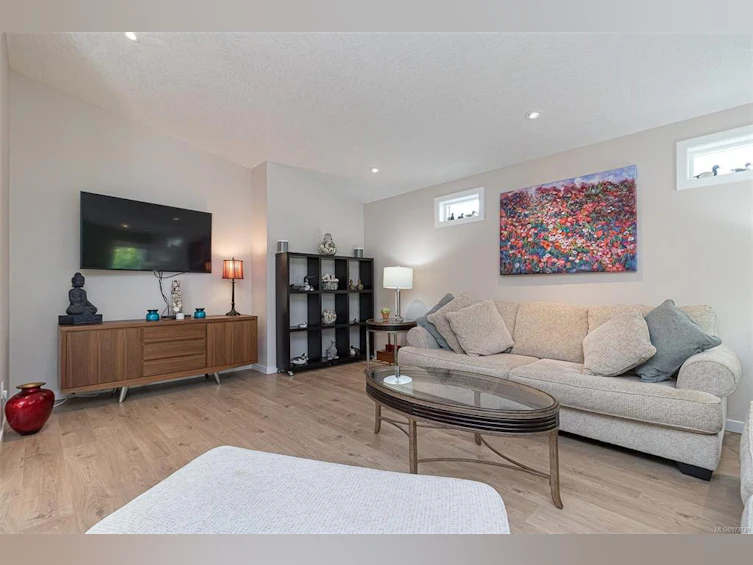 31-7586 Tetayut Road, Central Saanich, BC, V8M 0B4 - 10