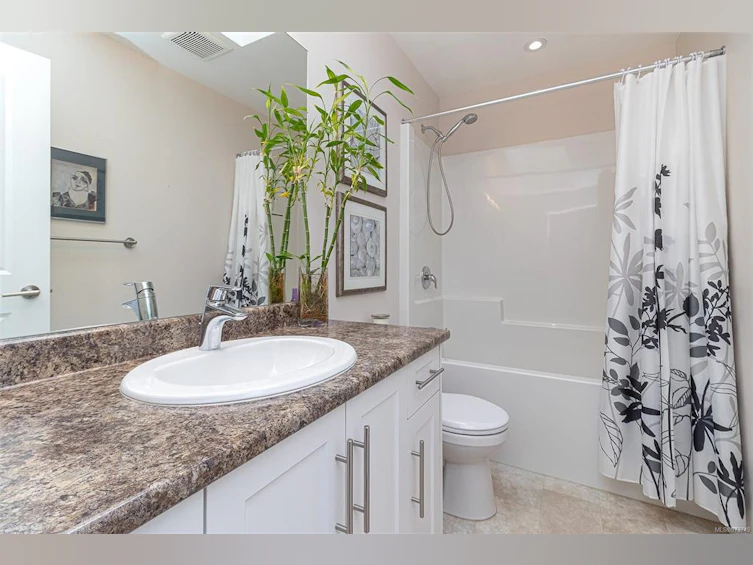 31-7586 Tetayut Road, Central Saanich, BC, V8M 0B4 - 23