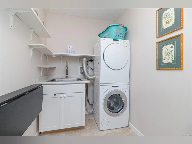 31-7586 Tetayut Road, Central Saanich, BC, V8M 0B4 - 26