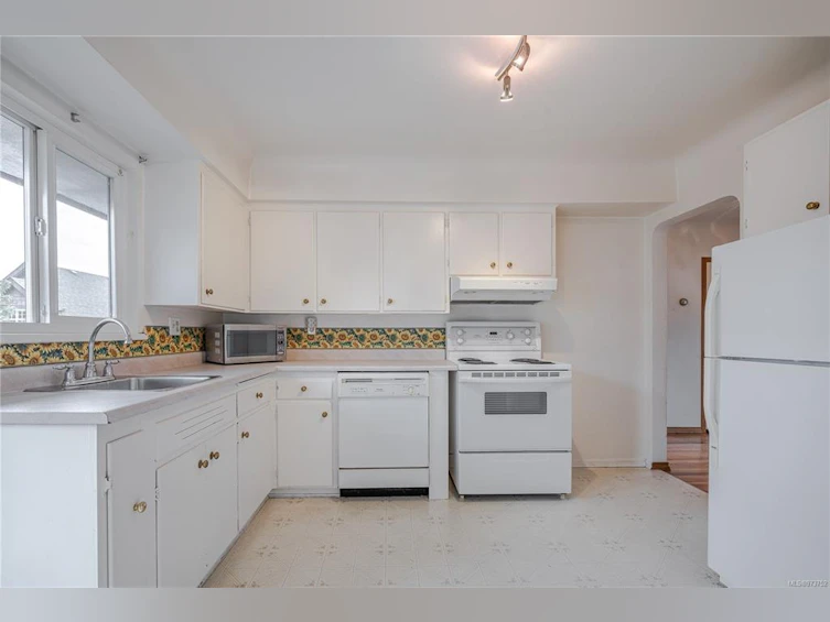 934 Ellery Street, Esquimalt, BC, V9A 4S1 - 10