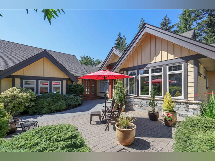749 Eagleridge Place, Qualicum Beach, BC, V9K 1L4 - 2