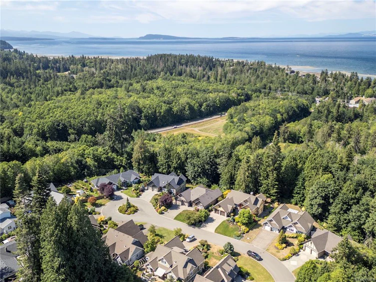 749 Eagleridge Place, Qualicum Beach, BC, V9K 1L4 - 51
