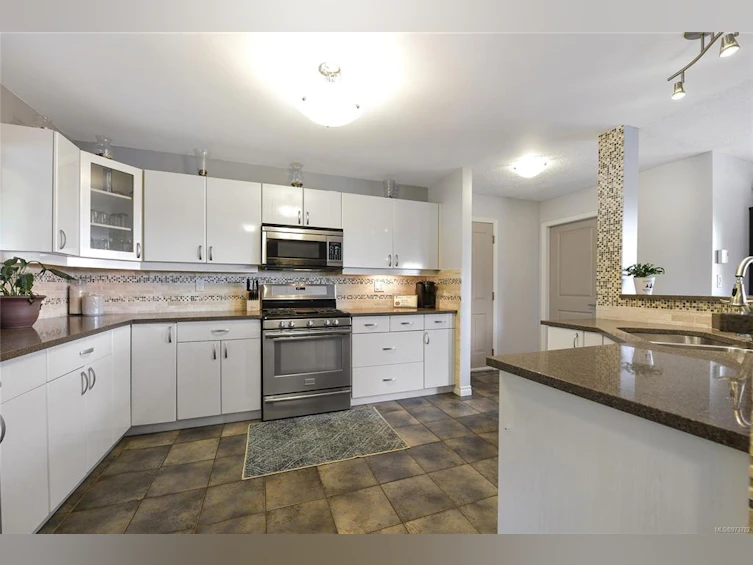 605 Glacier Ridge, Langford, BC, V9B 6N9 - 21