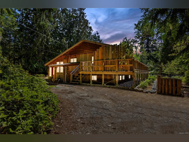 500 Smelt Bay Road, Cortes Island, BC, V0P 1K0 - 36
