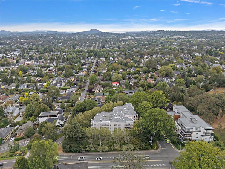 203-1500 Elford Street, Victoria, BC, V8R 3X8 - 6