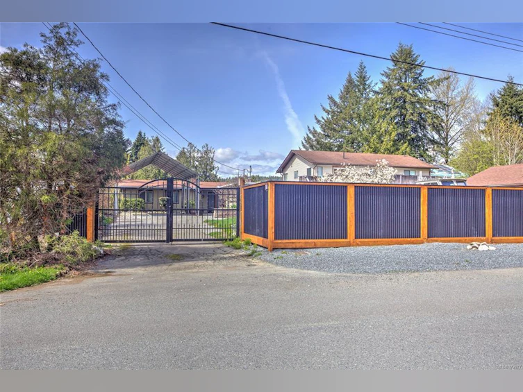 56 Prospect Avenue, Lake Cowichan, BC, V0R 2G0 - 2