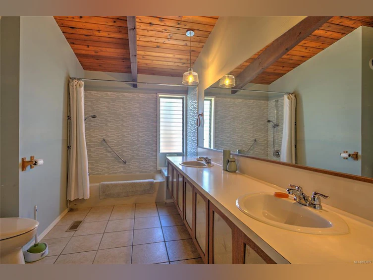 56 Prospect Avenue, Lake Cowichan, BC, V0R 2G0 - 30