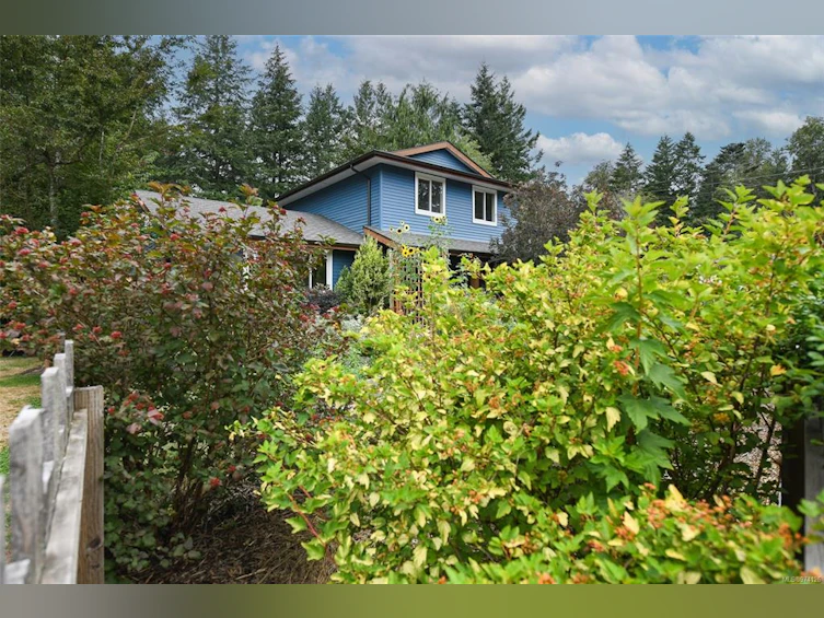329 Cortez Crescent, Comox, BC, V9M 3B9 - 2