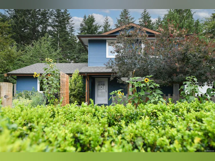 329 Cortez Crescent, Comox, BC, V9M 3B9 - 3