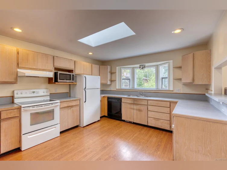 614 Webb Road, Courtenay, BC, V9N 9L9 - 5