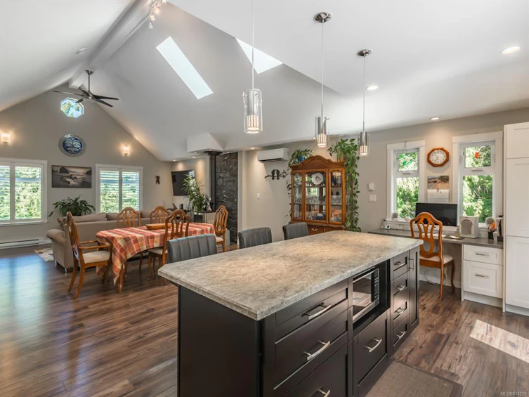 125 Linx Road, Qualicum Beach, BC, V9K 0A6 - 19