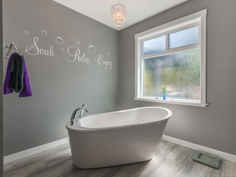 125 Linx Road, Qualicum Beach, BC, V9K 0A6 - 24
