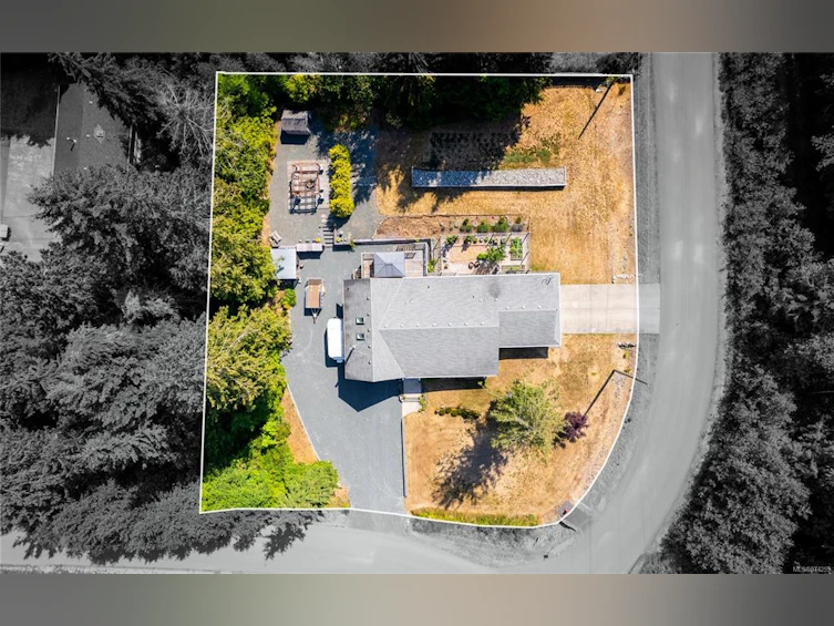 125 Linx Road, Qualicum Beach, BC, V9K 0A6 - 46