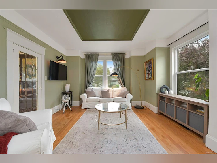 2616 Shakespeare Street, Victoria, BC, V8R 4G7 - 2