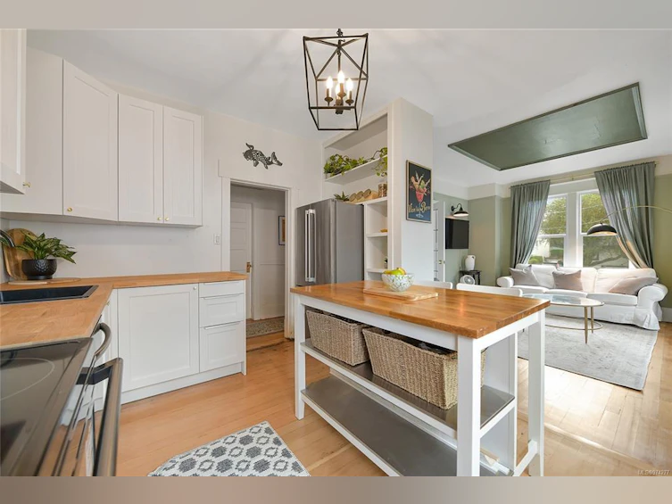 2616 Shakespeare Street, Victoria, BC, V8R 4G7 - 6