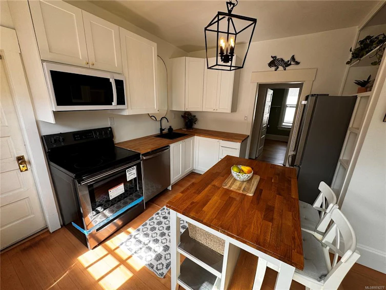 2616 Shakespeare Street, Victoria, BC, V8R 4G7 - 10