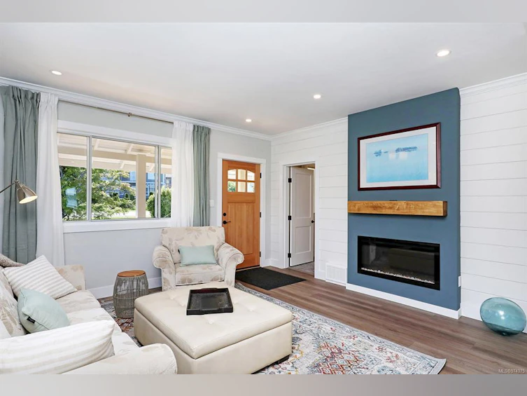 5632 S Island Highway, Union Bay, BC, V0R 1S0 - 2