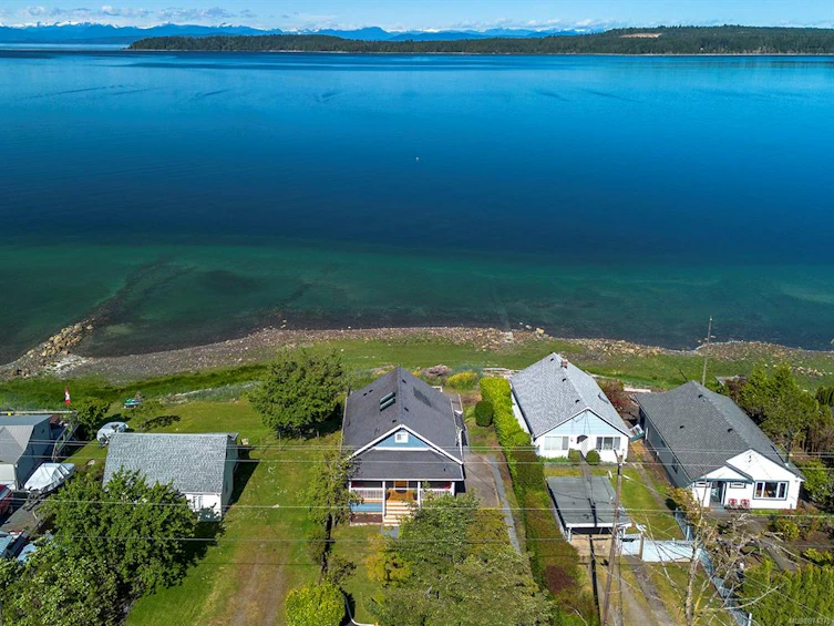 5632 S Island Highway, Union Bay, BC, V0R 1S0 - 12
