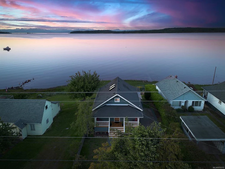 5632 S Island Highway, Union Bay, BC, V0R 1S0 - 68