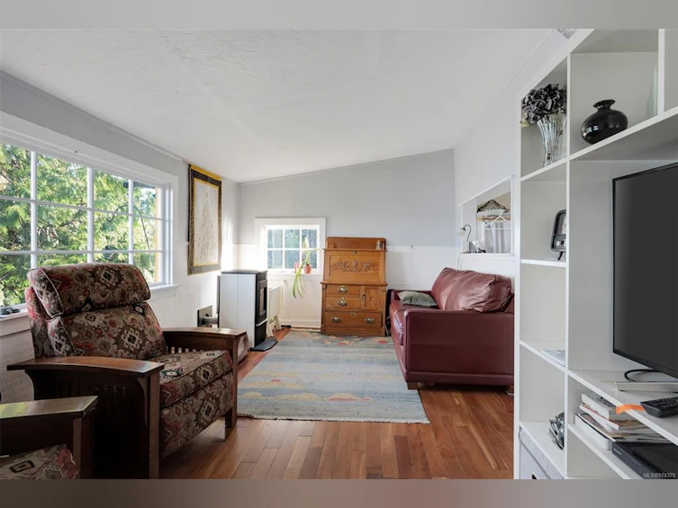 9005 Lochside Drive, North Saanich, BC, V8L 1N1 - 10