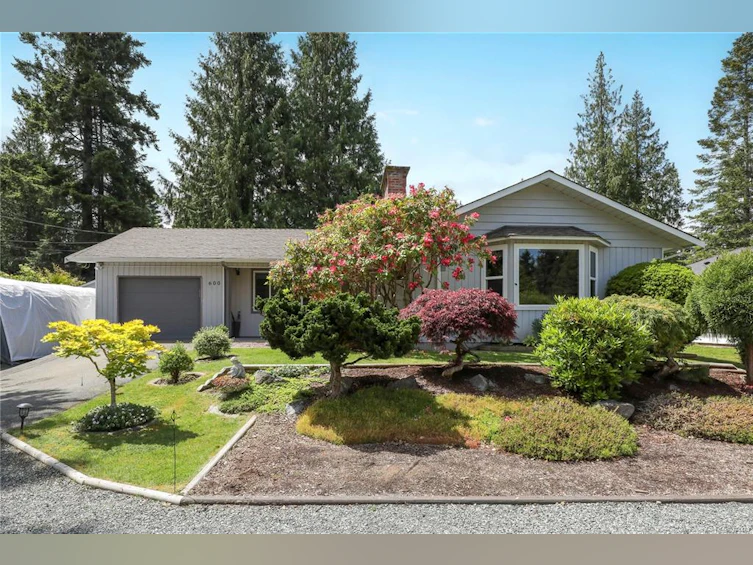 600 Eaglecrest Drive, Qualicum Beach, BC, V9K 1E4