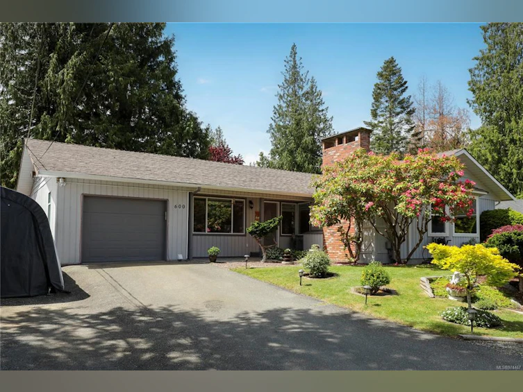 600 Eaglecrest Drive, Qualicum Beach, BC, V9K 1E4 - 5
