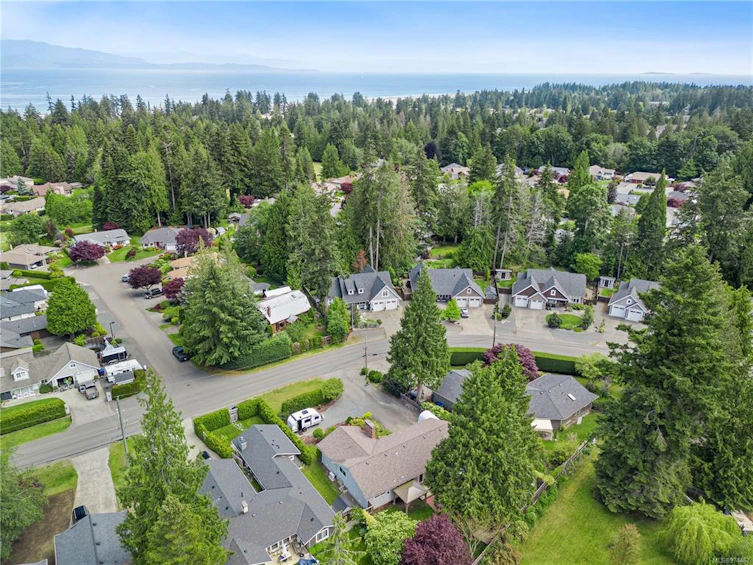 600 Eaglecrest Drive, Qualicum Beach, BC, V9K 1E4 - 47