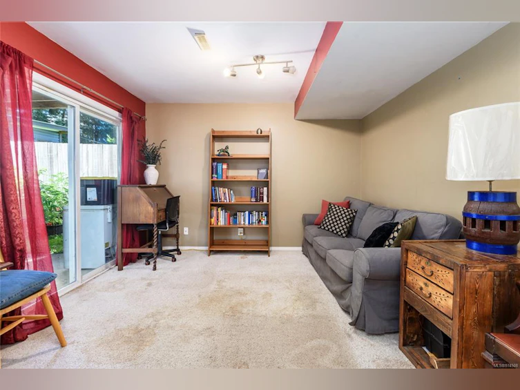 2793 Ulverston Avenue, Cumberland, BC, V0R 1S0 - 24