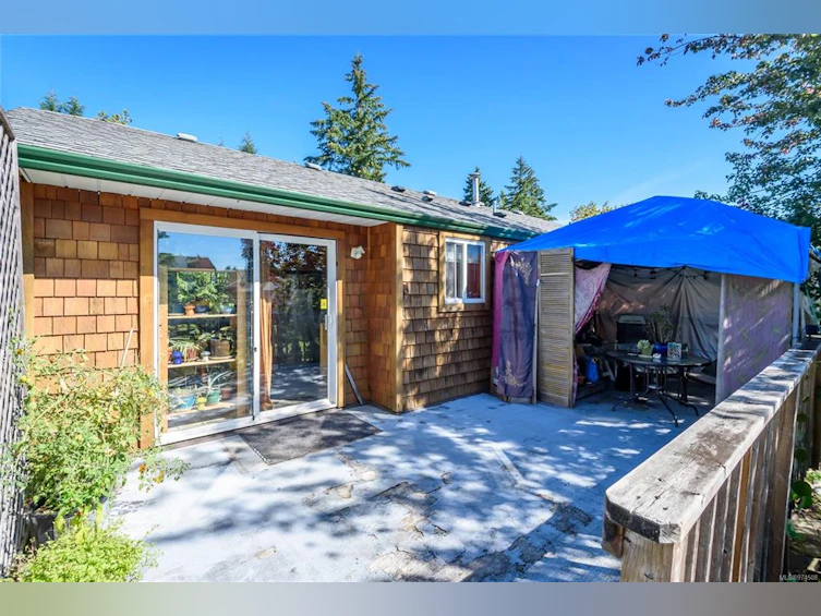 2793 Ulverston Avenue, Cumberland, BC, V0R 1S0 - 33