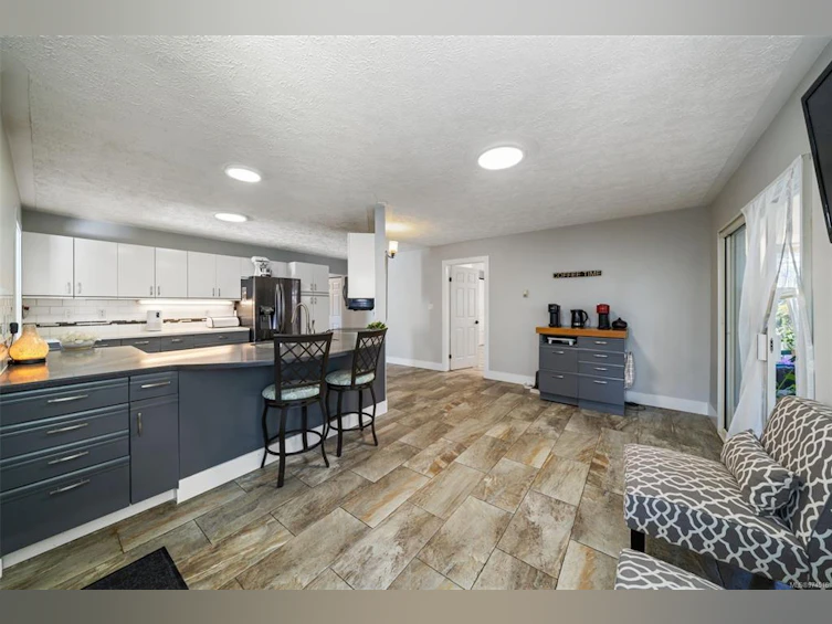212 E Cowichan Avenue, Lake Cowichan, BC, V0R 2G0 - 26