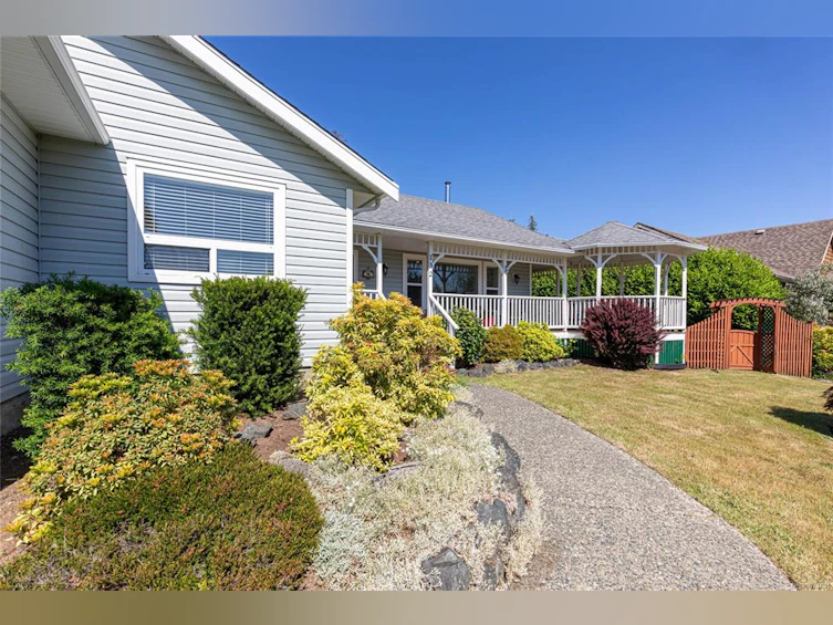 132 Bayridge Place, Bowser/Deep Bay, BC, V0R 1G0 - 2