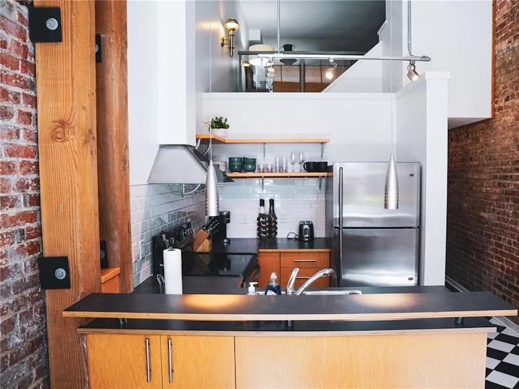 103-1315 Waddington Alley, Victoria, BC, V8W 0B2 - 2