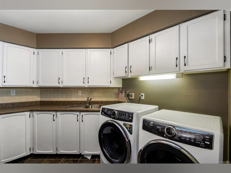 803 Piermont Place, Victoria, BC, V8S 5J7 - 23