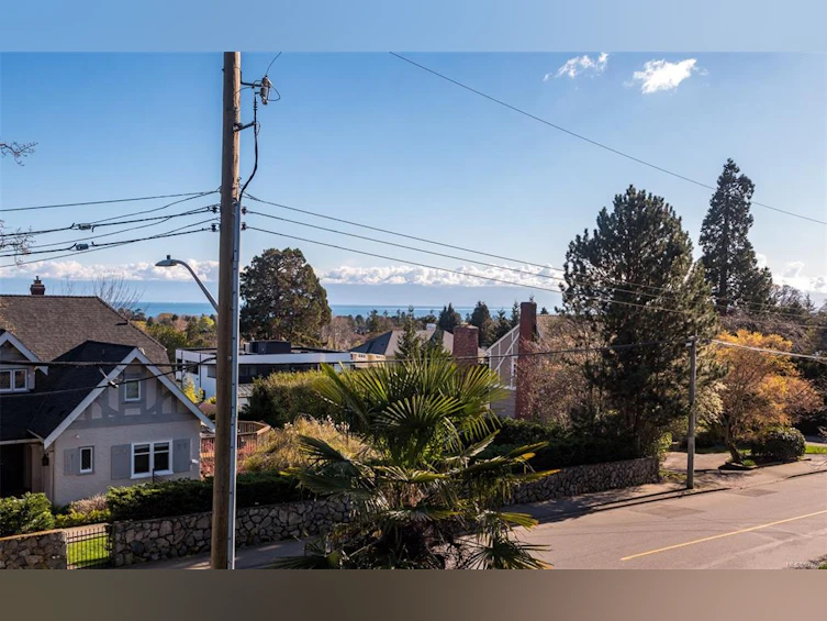803 Piermont Place, Victoria, BC, V8S 5J7 - 28