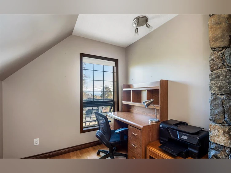 803 Piermont Place, Victoria, BC, V8S 5J7 - 30