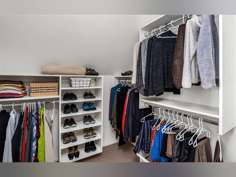 803 Piermont Place, Victoria, BC, V8S 5J7 - 33