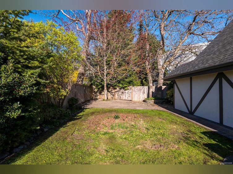 803 Piermont Place, Victoria, BC, V8S 5J7 - 42