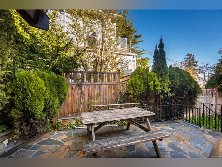 803 Piermont Place, Victoria, BC, V8S 5J7 - 44